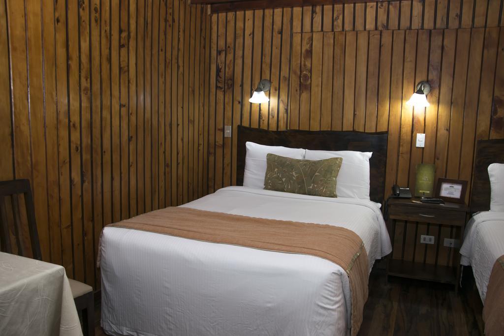Hotel Chalet Tirol Heredia Szoba fotó